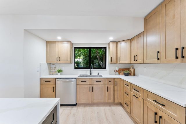 1820 17th Court N, Lake Worth Beach, FL 33460