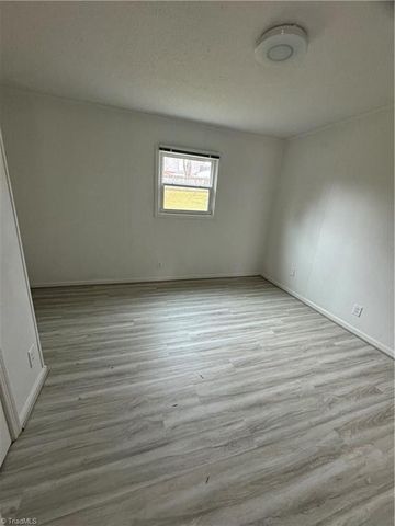 221 Mayberry Avenue, Mount Airy, NC 27030