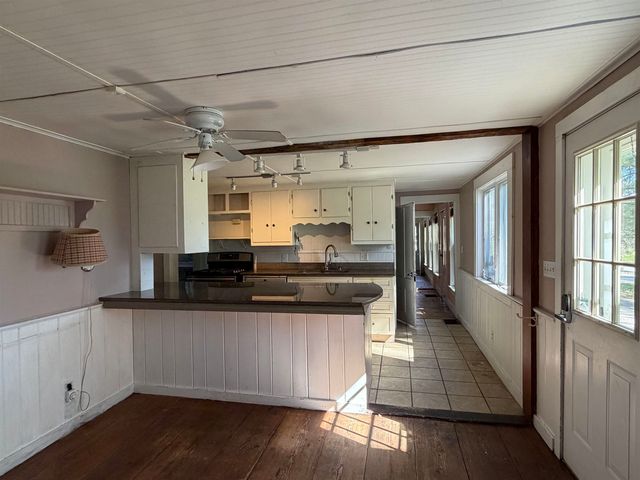 397 River Street, Chester, VT 05143