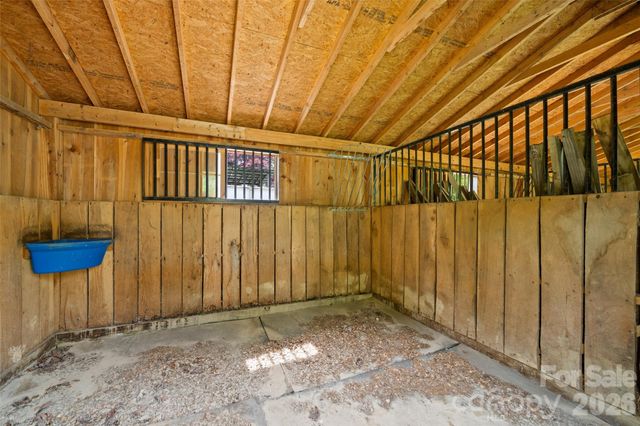 28 Cathys Cove Road, Hendersonville, NC 28792