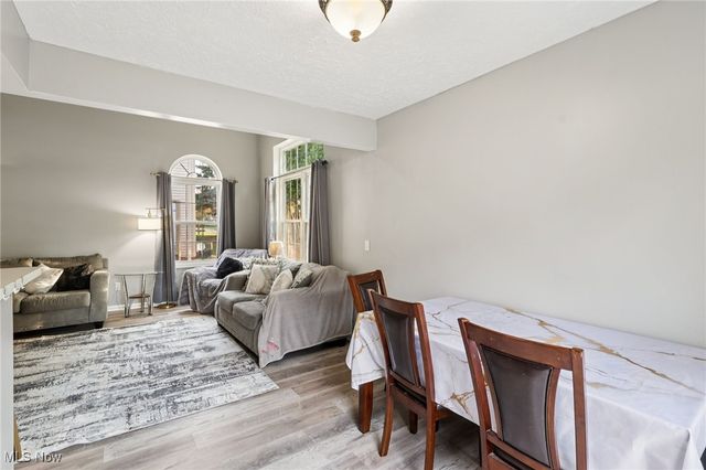 16087 Primrose Circle, Middleburg Heights, OH 44130