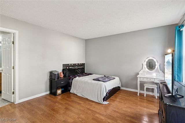 16087 Primrose Circle, Middleburg Heights, OH 44130