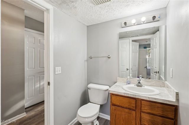 16087 Primrose Circle, Middleburg Heights, OH 44130