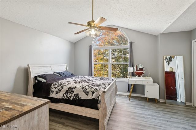 16087 Primrose Circle, Middleburg Heights, OH 44130