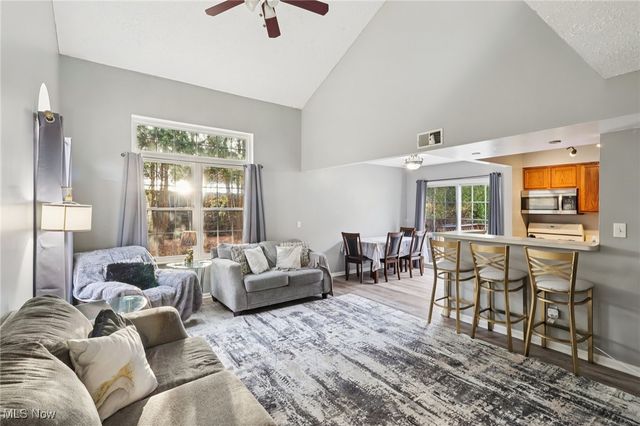 16087 Primrose Circle, Middleburg Heights, OH 44130