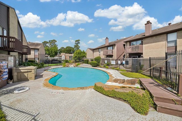12905 Woodforest Boulevard 201, Houston, TX 77015