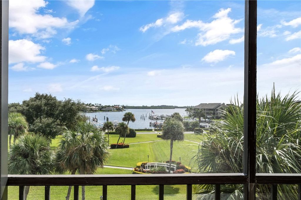 1821 Mooringline Drive PH-D, Vero Beach, FL 32963