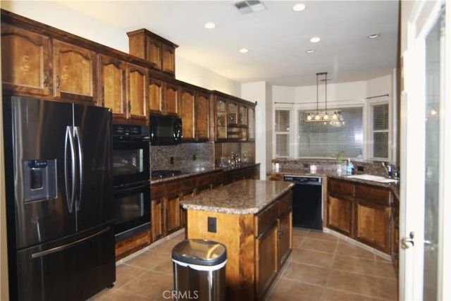 9905 Lightner Way, Bakersfield, CA 93311