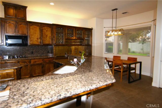 9905 Lightner Way, Bakersfield, CA 93311