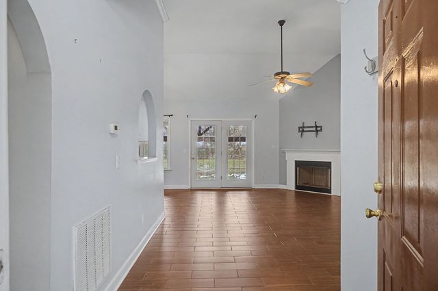 1909 Amacher Dr, Spring Hill, TN 37174