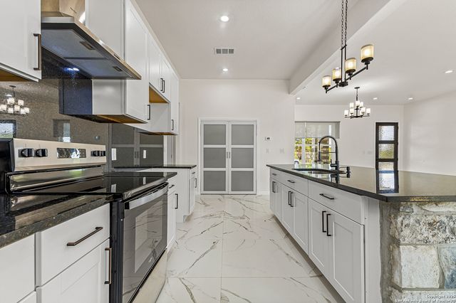 120 County Road 6852, Lytle, TX 78052