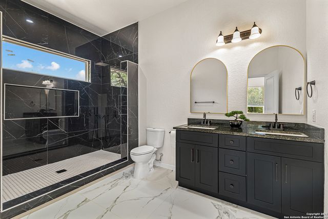 120 County Road 6852, Lytle, TX 78052