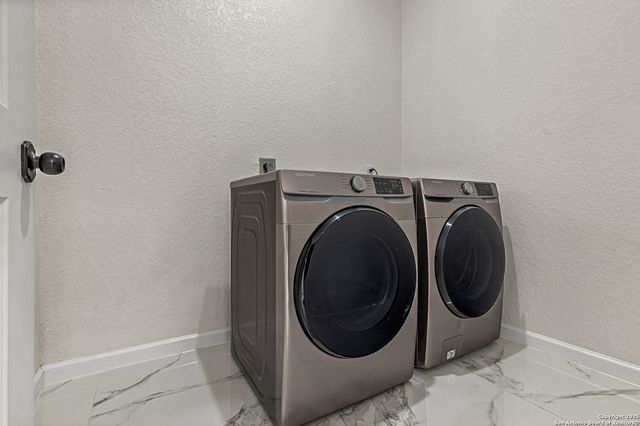 120 County Road 6852, Lytle, TX 78052