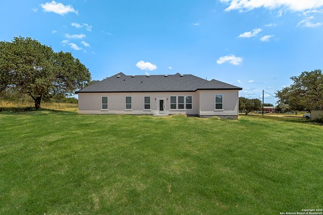 120 County Road 6852, Lytle, TX 78052