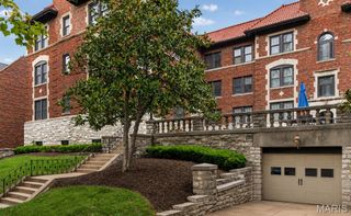 7525 Buckingham Drive 1N, St Louis, MO 63105