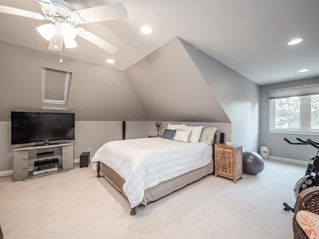 201 N Faith Way, Evansville, IN 47712