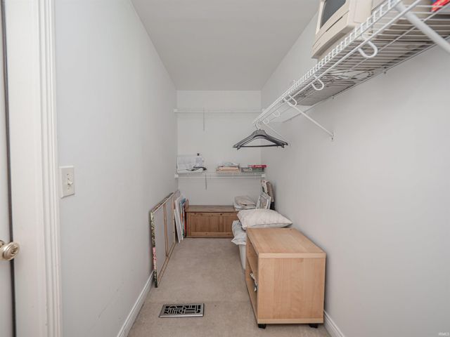 201 N Faith Way, Evansville, IN 47712