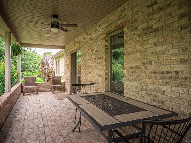 201 N Faith Way, Evansville, IN 47712