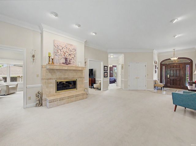 201 N Faith Way, Evansville, IN 47712