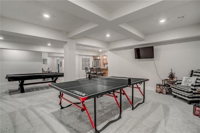 6320 NE 164th Street, Smithville, MO 64089