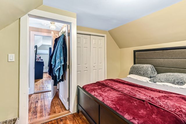 14 Oakhurst St, Boston, MA 02124