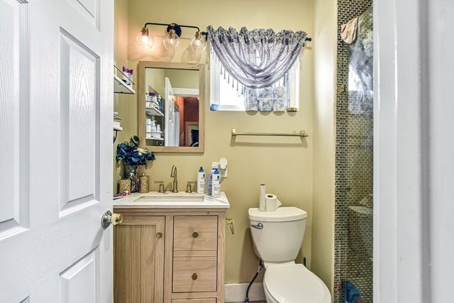 14 Oakhurst St, Boston, MA 02124