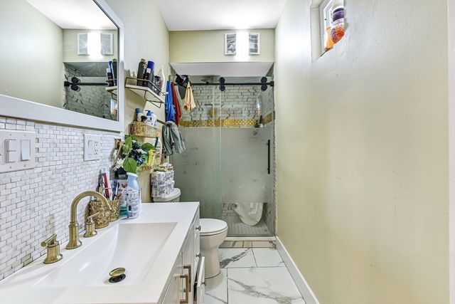 14 Oakhurst St, Boston, MA 02124