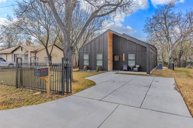 1900 Rosemary Street, Greenville, TX 75401