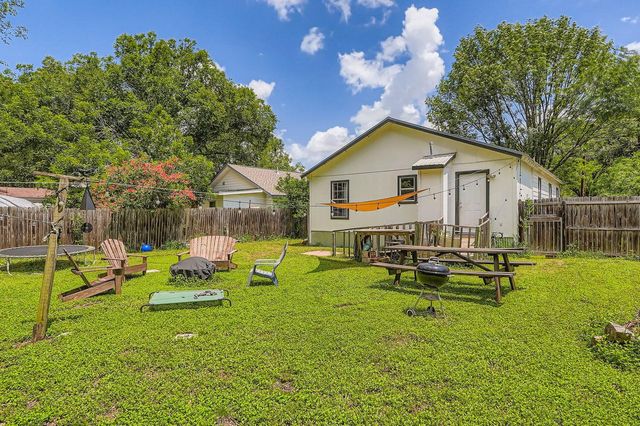 5605 Tura LN, Austin, TX 78721