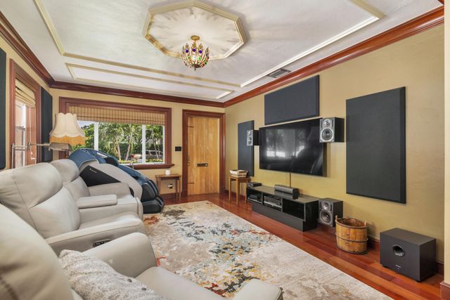 326 Marlborough Place, West Palm Beach, FL 33405
