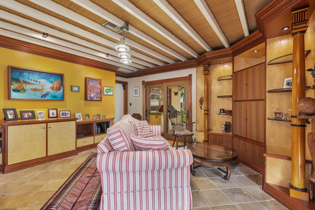 326 Marlborough Place, West Palm Beach, FL 33405