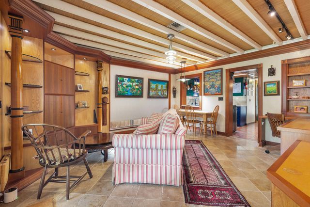 326 Marlborough Place, West Palm Beach, FL 33405