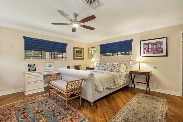 326 Marlborough Place, West Palm Beach, FL 33405