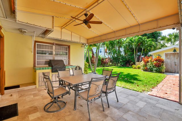 326 Marlborough Place, West Palm Beach, FL 33405