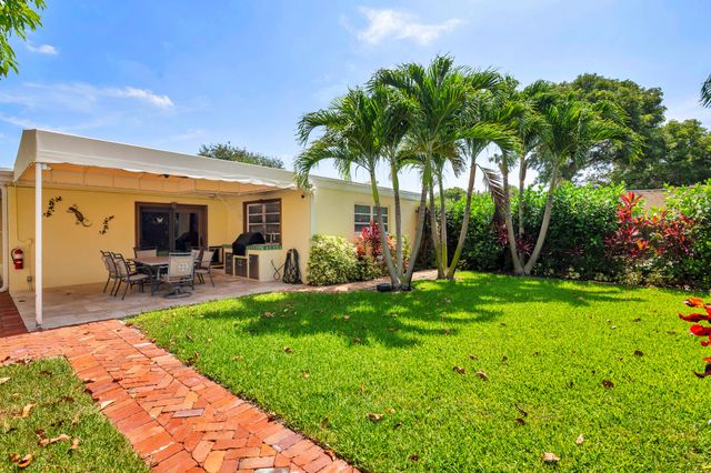 326 Marlborough Place, West Palm Beach, FL 33405
