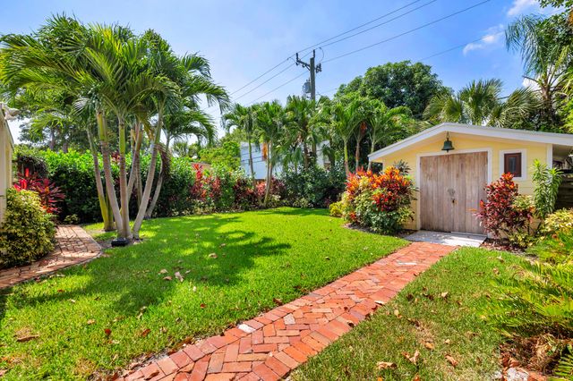326 Marlborough Place, West Palm Beach, FL 33405