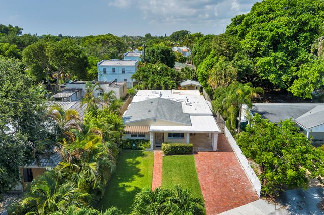 326 Marlborough Place, West Palm Beach, FL 33405