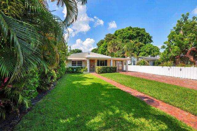 326 Marlborough Place, West Palm Beach, FL 33405