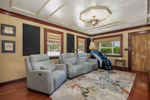 326 Marlborough Place, West Palm Beach, FL 33405
