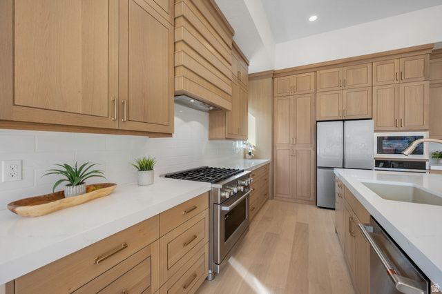 2090 N TUWEAP, St. George, UT 84770