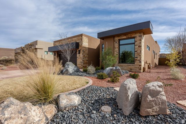 2090 N TUWEAP, St. George, UT 84770