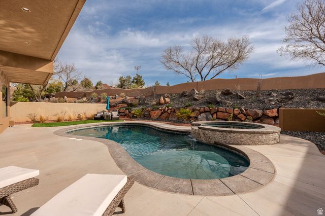 2090 N TUWEAP, St. George, UT 84770