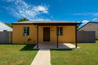 649 W 4th Street, Riviera Beach, FL 33404