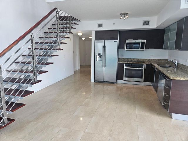 41 SE 5th St 1517, Miami, FL 33131