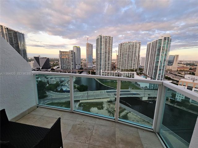 41 SE 5th St 1517, Miami, FL 33131
