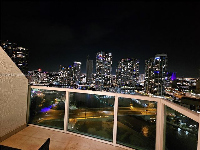 41 SE 5th St 1517, Miami, FL 33131