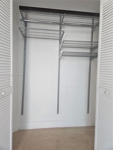 41 SE 5th St 1517, Miami, FL 33131