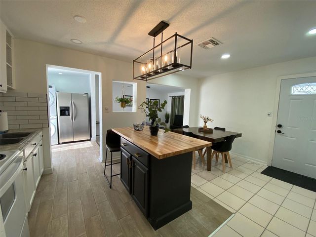 1100 MURDOCK BOULEVARD, Orlando, FL 32825