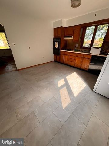 2925 SUMMIT AVE, Baltimore, MD 21234