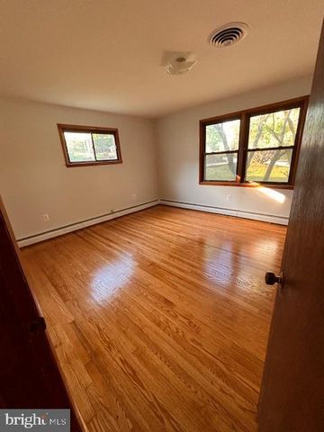 2925 SUMMIT AVE, Baltimore, MD 21234